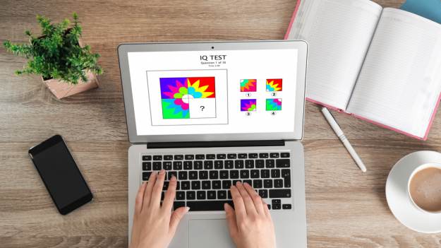 Ten test IQ ma tylko 3 pytania, a i tak rozłoży..