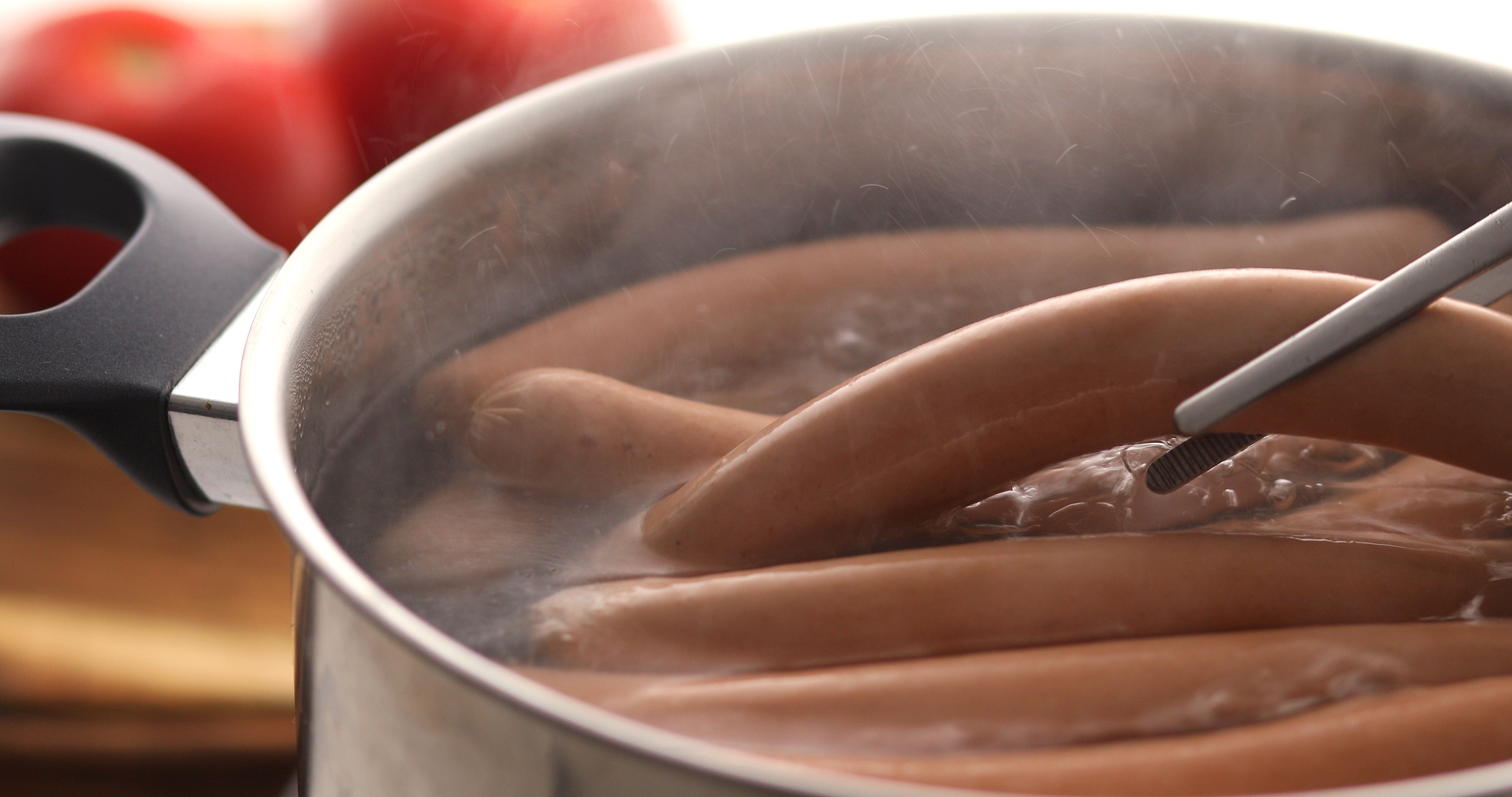 Z czego jest zrobiona kiełbasa parówkowa?